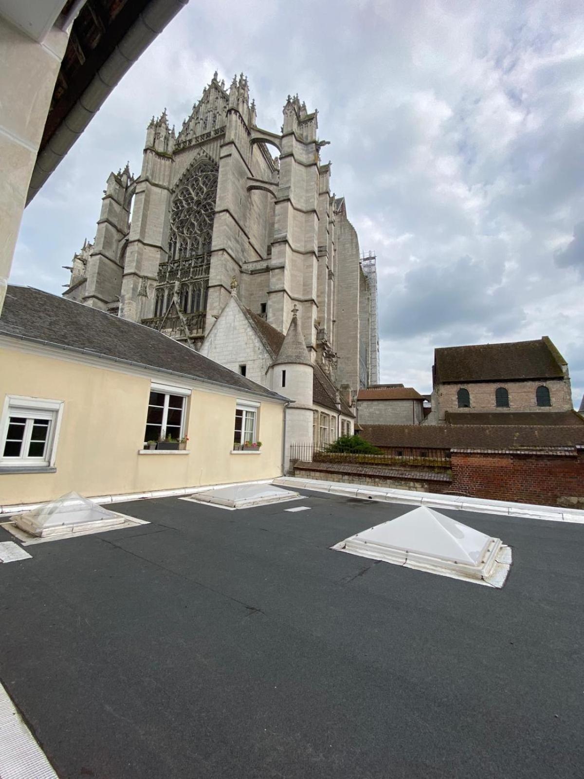 Appartement Hyper-Centre Vue Cathedrale ボーヴェ エクステリア 写真