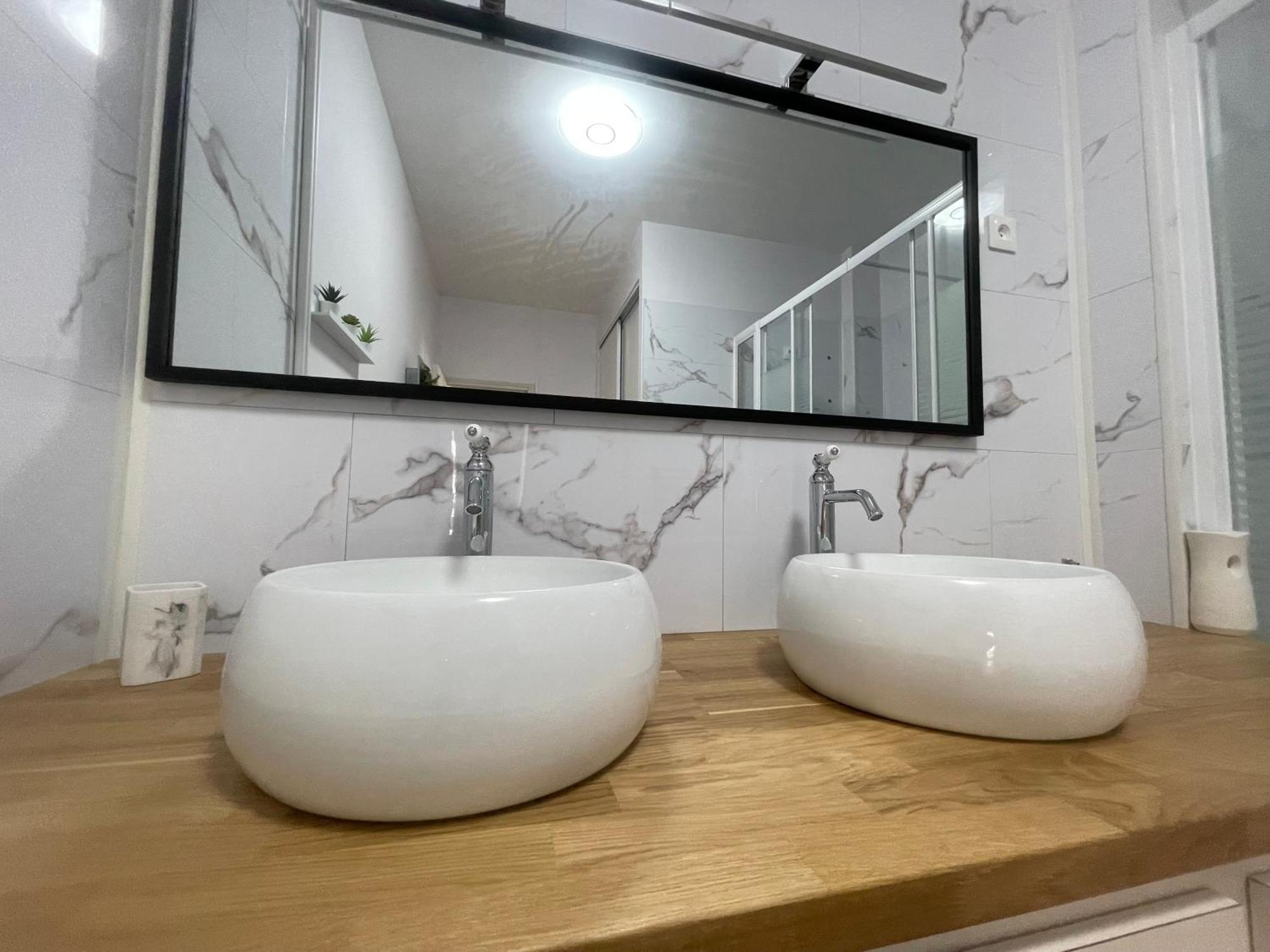 Appartement Hyper-Centre Vue Cathedrale ボーヴェ エクステリア 写真
