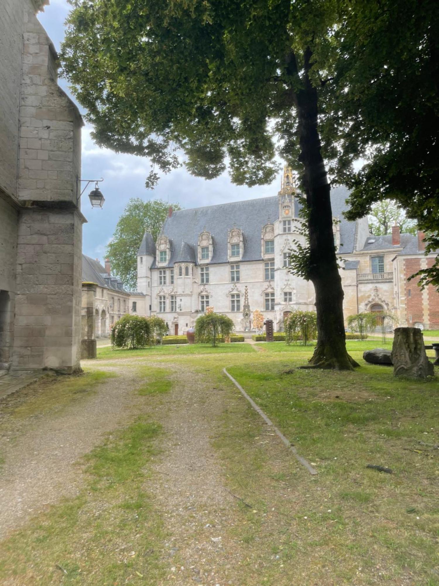 Appartement Hyper-Centre Vue Cathedrale ボーヴェ エクステリア 写真